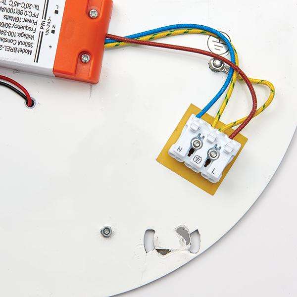 Armstrong Lighting:LUIK GEAR TRAY 18W COOL WHITE