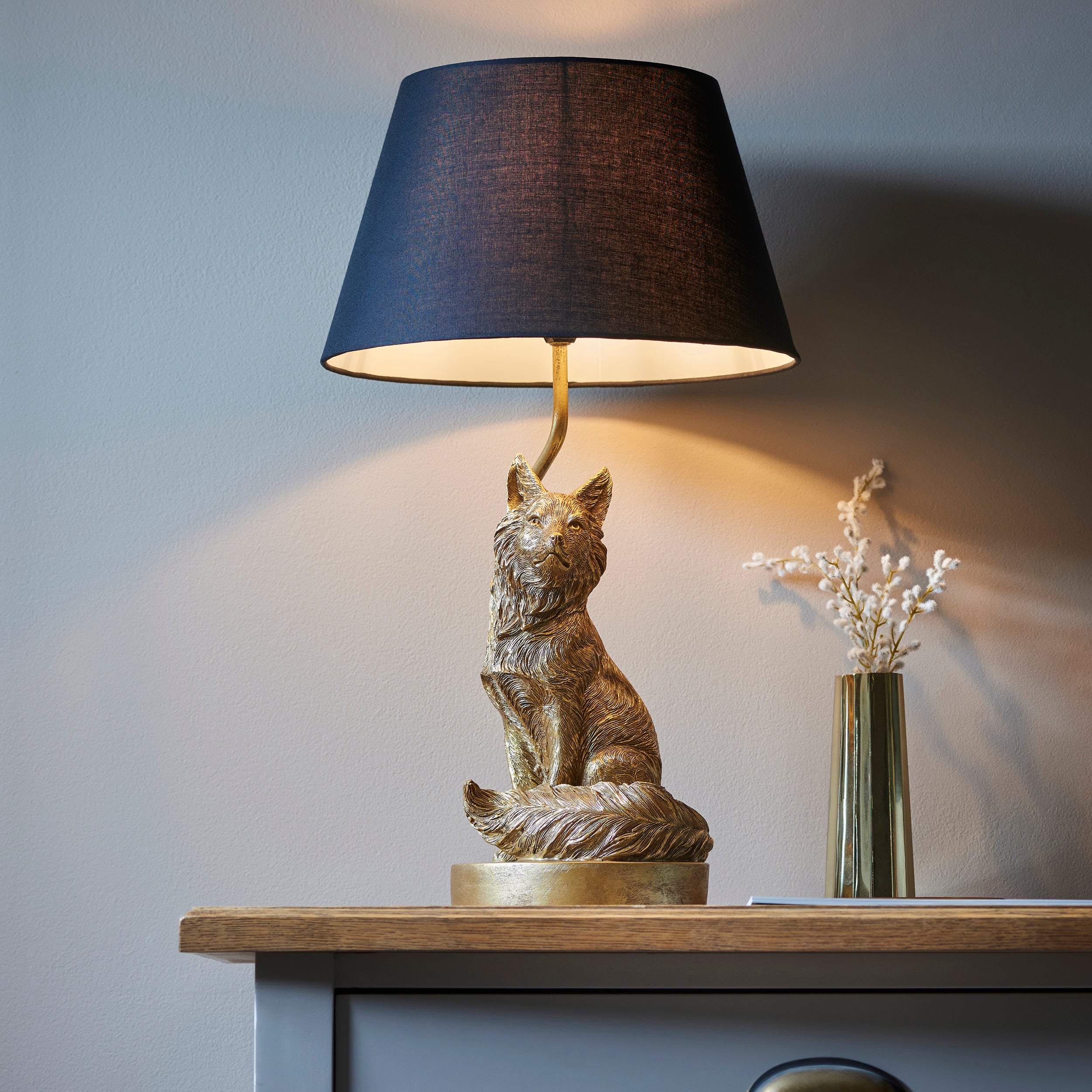 Fox Detailed Figurine Table Lamp in Gold